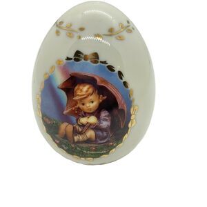 Hummel Umbrella Girl Porcelain Egg Vintage 1993 Danbury Mint Cream Retro Decor